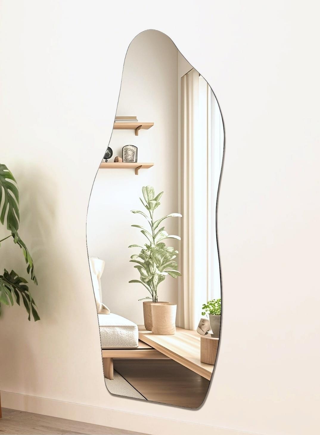 מראה אמורפית עם חיתוך קריסטל ודופן אחורית